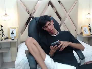 Ferphoenix_ Chaturbate stream image from February 18, 2025