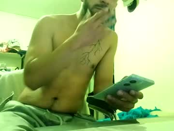 Thehousedog Chaturbate stream image from February 18, 2025