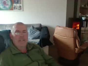 Charles6064 Chaturbate stream image from February 18, 2025