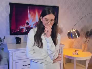Fannychubb Chaturbate stream image from February 18, 2025