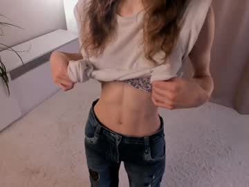 Petulacollins Chaturbate stream image from February 18, 2025