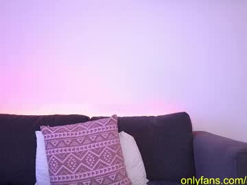 Ady_W_O_W Chaturbate stream image from February 18, 2025