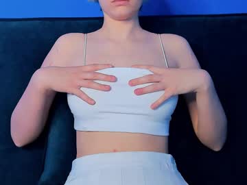 Bettyycarter Chaturbate stream image from February 18, 2025