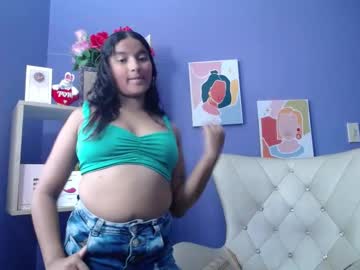 Katheringlow Chaturbate stream image from February 18, 2025