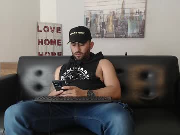 Zyan_Jonas Chaturbate stream image from February 18, 2025