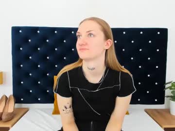 Alexabigheart Chaturbate stream image from February 18, 2025