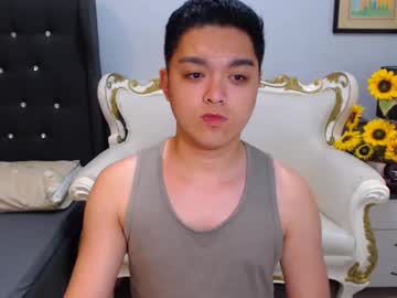Bigshowforyouxx Chaturbate stream image from February 18, 2025