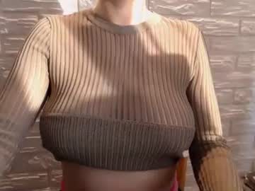 Kiranightlyxo Chaturbate stream image from February 18, 2025