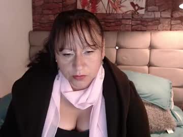 Yennyax Chaturbate stream image from February 18, 2025