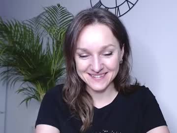 Alicialux Chaturbate stream image from February 18, 2025