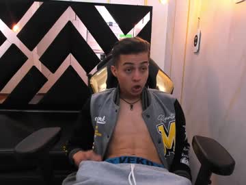 Stonne69 Chaturbate stream image from February 18, 2025