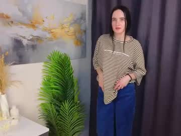 Whitneycritchlow Chaturbate stream image from February 18, 2025