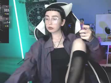 Julscinamon Chaturbate stream image from February 18, 2025