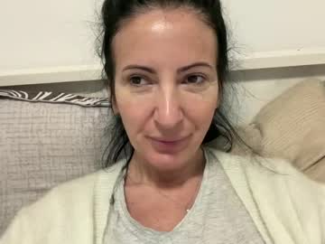 Karinablair Chaturbate stream image from February 18, 2025