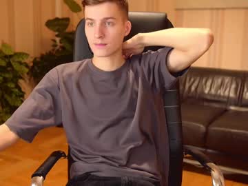 Kevin_Dickinson Chaturbate stream image from February 18, 2025