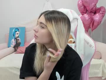 Kristinastoney Chaturbate stream image from February 18, 2025