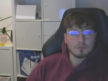 Makemehappy05 Chaturbate stream image from February 18, 2025