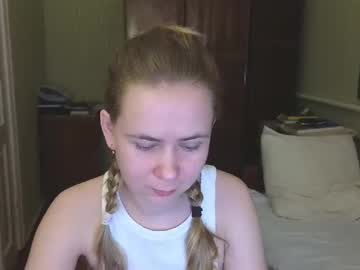 Riley_Roo_ Chaturbate stream image from February 18, 2025