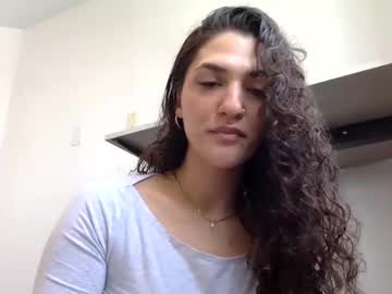 Emmababy2322 Chaturbate stream image from February 18, 2025