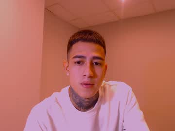 Andy_Xtralarge Chaturbate stream image from February 18, 2025