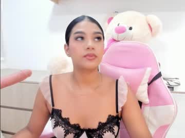 Miaparis2 Chaturbate stream image from February 18, 2025