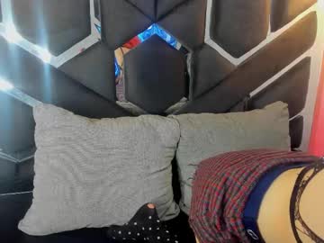 Moonlight_Love Chaturbate stream image from February 18, 2025