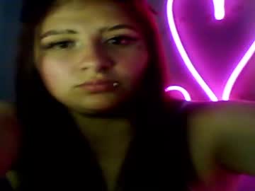 Violette_025 Chaturbate stream image from February 18, 2025