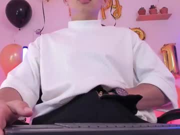 A_Lejandro_08 Chaturbate stream image from February 18, 2025