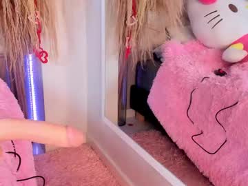 Angeliq_Walker Chaturbate stream image from February 18, 2025