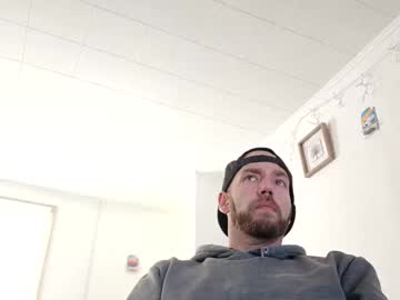 Icyfucktoy Chaturbate stream image from February 18, 2025