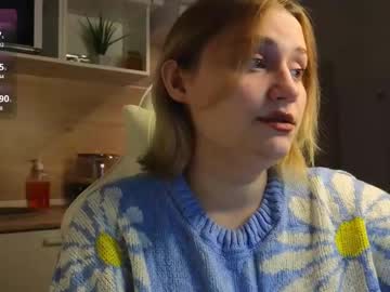 Kittysnows Chaturbate stream image from February 18, 2025