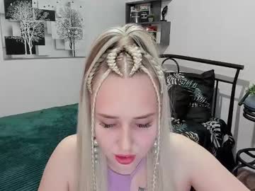 Linatruly Chaturbate stream image from February 18, 2025