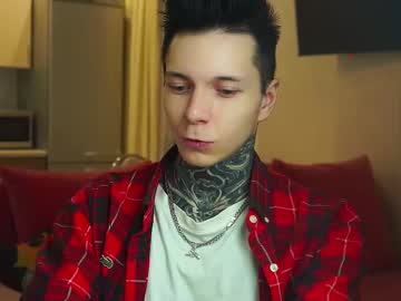 Chillguy2k Chaturbate stream image from February 18, 2025