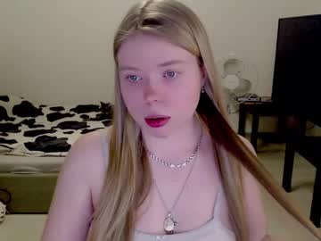 Kitten_Jenny01 Chaturbate stream image from February 18, 2025