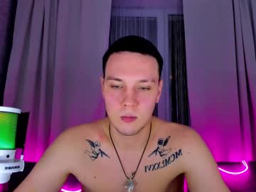 Phoenix_0_1 Chaturbate stream image from February 18, 2025