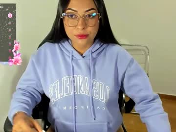 Vickirose Chaturbate stream image from February 18, 2025