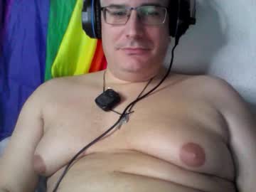 Bearcruising85 Chaturbate stream image from February 18, 2025