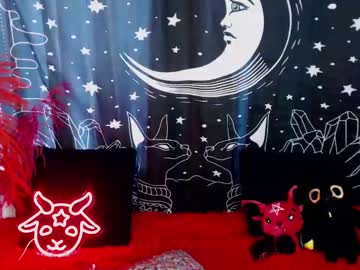 Isabella__Dark Chaturbate stream image from February 18, 2025