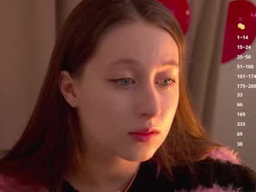 Oki_Dokii Chaturbate stream image from February 18, 2025