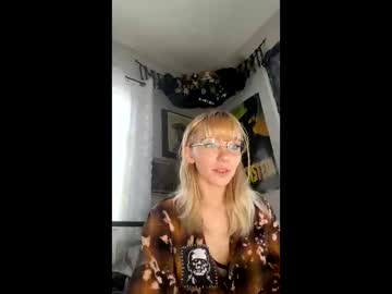 Pinupbabe333 Chaturbate stream image from February 18, 2025