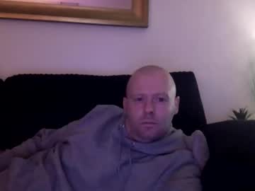 Ukmatty3 Chaturbate stream image from February 18, 2025