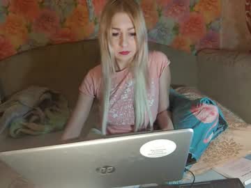 Aquaxtatiy Chaturbate stream image from February 18, 2025