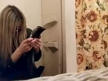 Hey_Mikky Chaturbate stream image from February 18, 2025