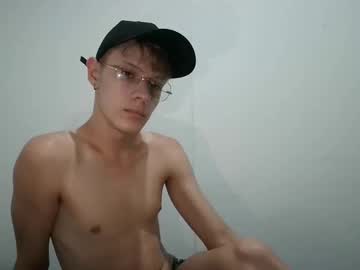 Littlebunnytwink Chaturbate stream image from February 18, 2025
