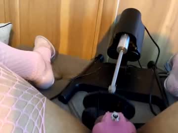 Sissydasy Chaturbate stream image from February 18, 2025