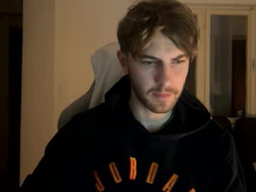 Melodicass Chaturbate stream image from February 19, 2025