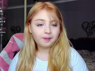 Shy_Blondiee Chaturbate stream image from February 19, 2025