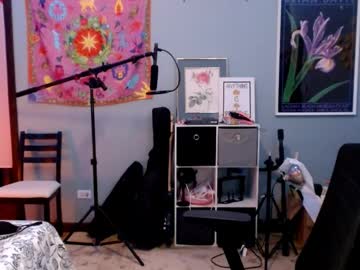 Jennifergwen Chaturbate stream image from February 19, 2025