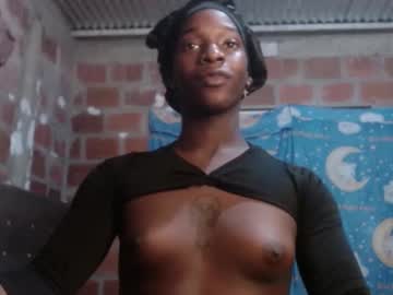 Dayanara22 Chaturbate stream image from February 19, 2025