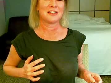 Glam_Cat Chaturbate stream image from February 19, 2025